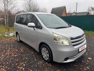 2008 Toyota Noah II (R70), серебристый, 1000000 рублей, вид 3