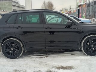 2021 Volkswagen Tiguan II Рестайлинг, чёрный, 3300000 рублей, вид 5