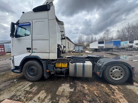 2008 Volvo FH, белый, 2350000 рублей, вид 3