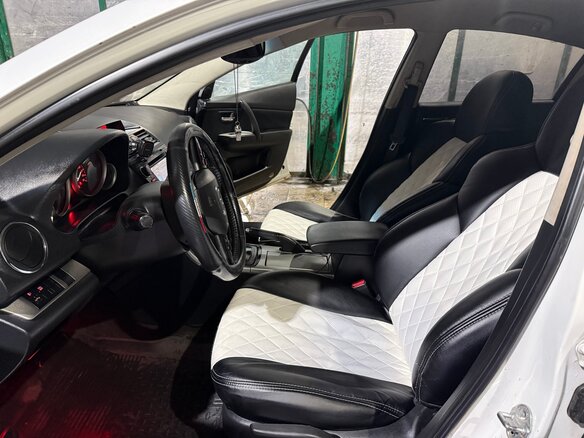 2010 Mazda 6 II (GH) Рестайлинг, белый, 850000 рублей - вид 15