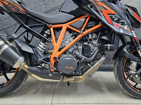 2015 KTM 1290 Super Duke R, чёрный, 879000 рублей, вид 4
