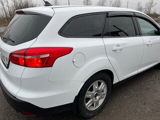 2017 Ford Focus III Рестайлинг, белый, 800000 рублей, вид 4