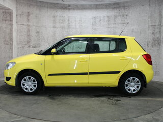 2010 Skoda Fabia II Рестайлинг, жёлтый, 454000 рублей, вид 5