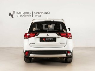 2018 Mitsubishi Outlander III Рестайлинг 2, белый, 1775658 рублей, вид 4