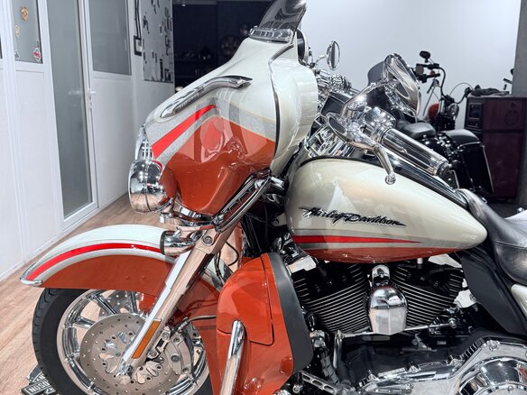 2009 Harley-Davidson CVO Street Glide, оранжевый, 1299000 рублей - вид 8