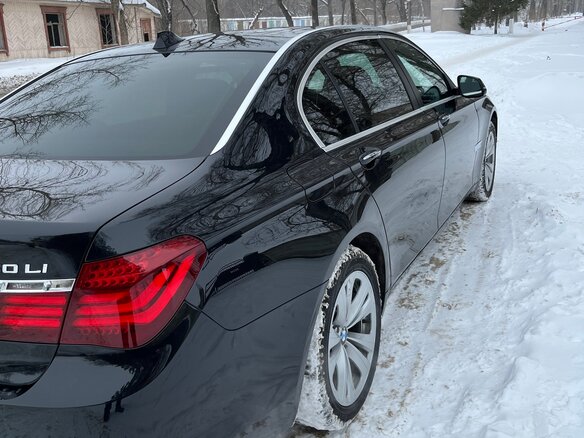 2013 BMW 7 серии Long 750Li xDrive V (F01/F02/F04) Рестайлинг, чёрный, 1750000 рублей - вид 3