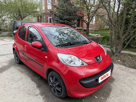 2008 Peugeot 107 I, красный, 375000 рублей, вид 2