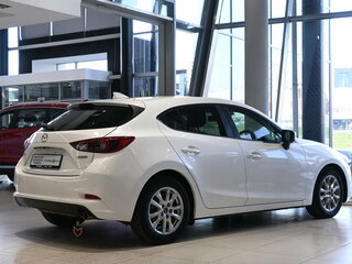 2018 Mazda Axela III Рестайлинг, белый, 1295000 рублей, вид 5
