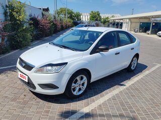 2010 Ford Focus II Рестайлинг, белый, 470000 рублей, вид 1