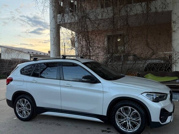 2020 BMW X1 18d xDrive II (F48) Рестайлинг, белый, 2550000 рублей - вид 19