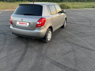 2011 Skoda Fabia II Рестайлинг, серый, 550000 рублей, вид 5