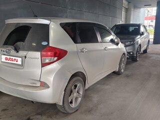 2011 Subaru Trezia, серый, 700000 рублей, вид 3
