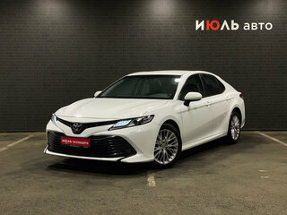 2020 Toyota Camry VIII (XV70), белый, 2790000 рублей, вид 1