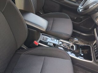 2019 Mitsubishi Outlander III Рестайлинг 3, белый, 2350000 рублей, вид 3