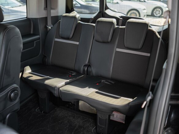 2021 Honda Stepwgn Spada V Рестайлинг, чёрный, 2749000 рублей - вид 8