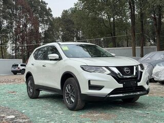2025 Nissan X-Trail III Рестайлинг 2, белый, 2500000 рублей, вид 3