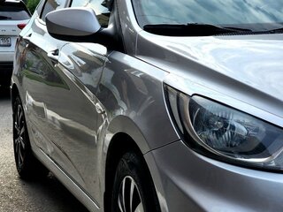 2012 Hyundai Solaris I, серебристый, 650000 рублей, вид 2