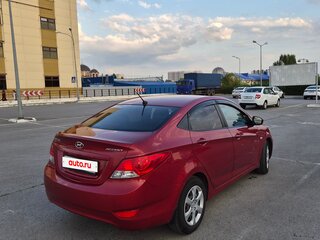 2013 Hyundai Accent IV, красный, 950000 рублей, вид 4