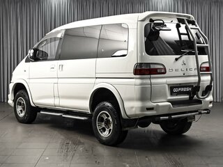 2006 Mitsubishi Delica IV, белый, 1970000 рублей, вид 2