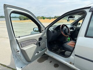 2006 Renault Logan I, серый, 250000 рублей, вид 4