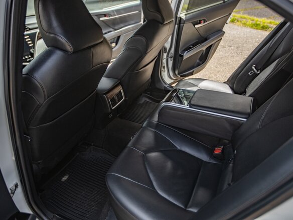 2019 Toyota Camry VIII (XV70), белый, 3500000 рублей - вид 38