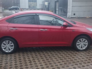 2018 Hyundai Solaris II, красный, 1050000 рублей, вид 3