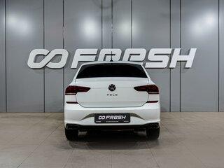 2021 Volkswagen Polo VI, белый, 1699000 рублей, вид 4