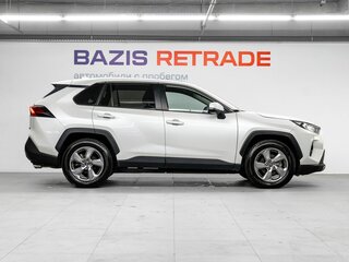 2021 Toyota RAV4 V (XA50), белый, 3150000 рублей, вид 4