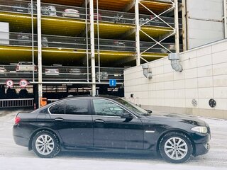 2013 BMW 5 серии 520i VI (F10/F11/F07) Рестайлинг, чёрный, 2000000 рублей, вид 5
