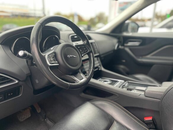 2018 Jaguar F-Pace I, белый, 2250000 рублей - вид 12