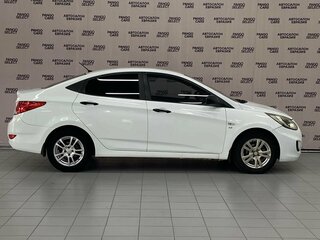 2012 Hyundai Solaris I, белый, 570000 рублей, вид 4