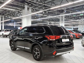 2015 Mitsubishi Outlander III Рестайлинг 2, чёрный, 1479000 рублей, вид 4