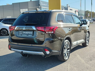 2018 Mitsubishi Outlander III Рестайлинг 2, коричневый, 3200000 рублей, вид 5