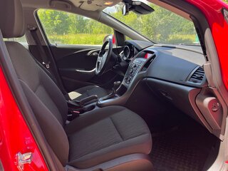 2013 Opel Astra J Рестайлинг, красный, 830000 рублей, вид 4