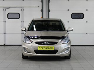 2013 Hyundai Solaris I, бежевый, 717000 рублей, вид 2