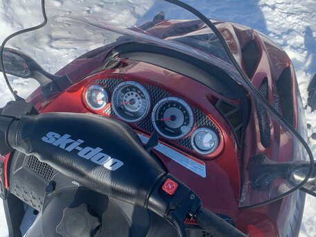 2004 Ski-Doo Grand Touring Limited, красный, 580000 рублей, вид 5