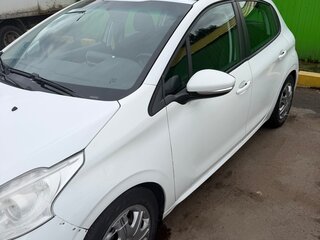2013 Peugeot 208 I, белый, 450000 рублей, вид 3