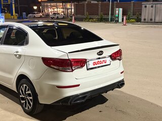 2016 Kia Rio III Рестайлинг, белый, 640000 рублей, вид 4