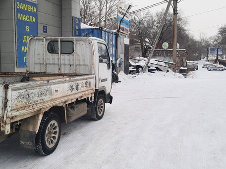 1993 Nissan Atlas, белый, 700000 рублей, вид 3