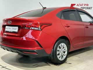 2021 Hyundai Solaris II Рестайлинг, красный, 1650000 рублей, вид 3