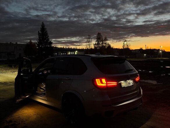 2016 BMW X5 M50d III (F15), серебристый, 3300000 рублей - вид 19