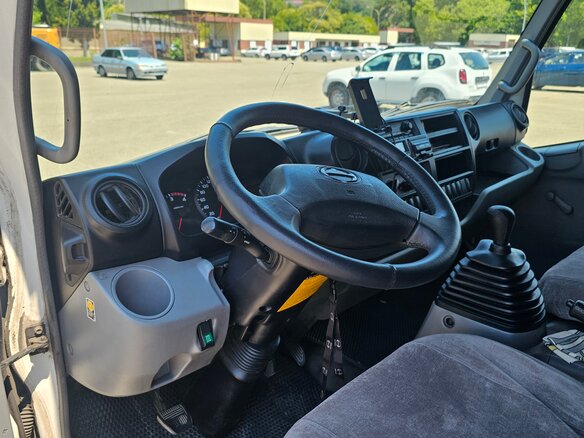 2012 Hino Series 300 (Dutro), белый, 2450000 рублей - вид 7