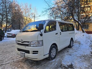 2009 Toyota HiAce H200, белый, 2050000 рублей, вид 2