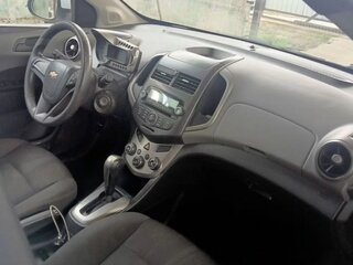 2015 Chevrolet Aveo II, белый, 650000 рублей, вид 5