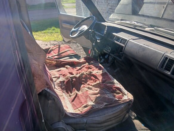 1996 Kia Besta, пурпурный, 200000 рублей - вид 6
