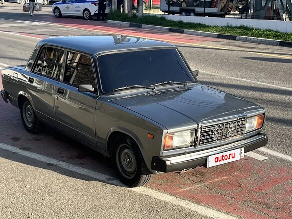 2011 Lada (ВАЗ) 2107, белый, 300000 рублей - вид 4