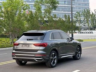 2022 Audi Q3 35 TFSI II (F3), серый, 2550000 рублей, вид 4