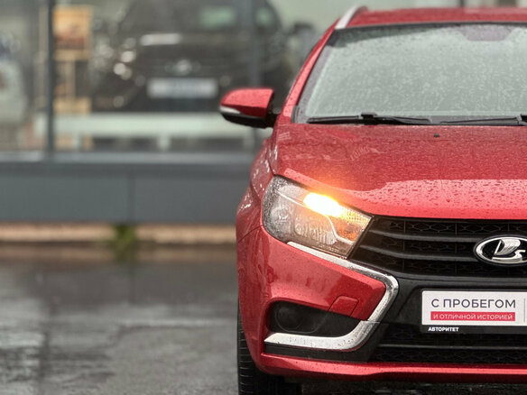 2020 Lada (ВАЗ) Vesta SW I, красный, 1119000 рублей - вид 3