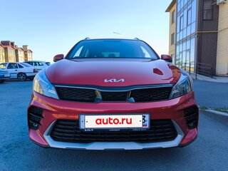 2022 Kia Rio X IV Рестайлинг, красный, 1580000 рублей, вид 2