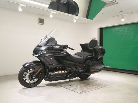 2026 Honda GL 1800 Gold Wing, чёрный, 3114000 рублей, вид 3